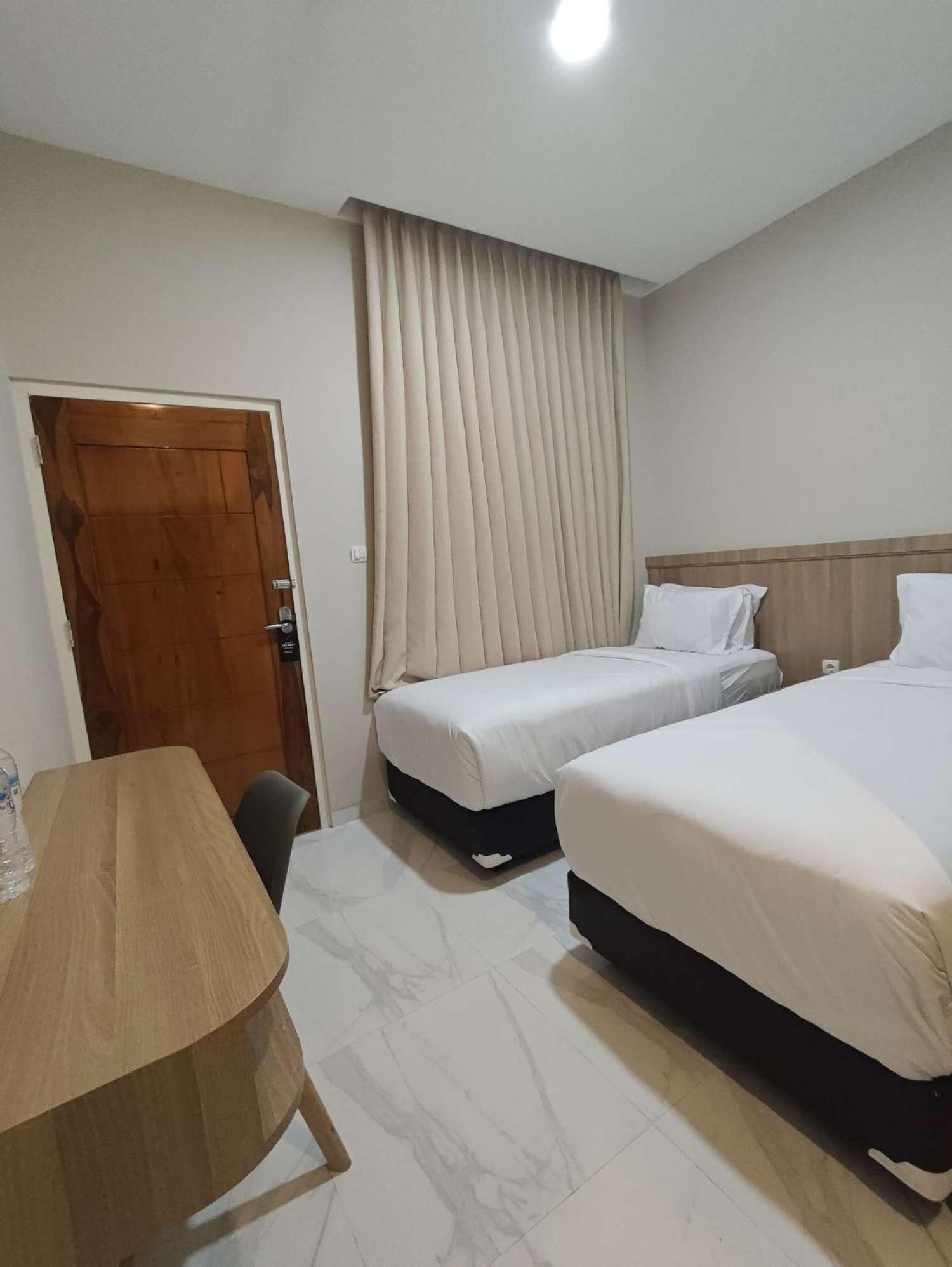 El Nipa Hotel Labuan Bajo Eksteriør billede