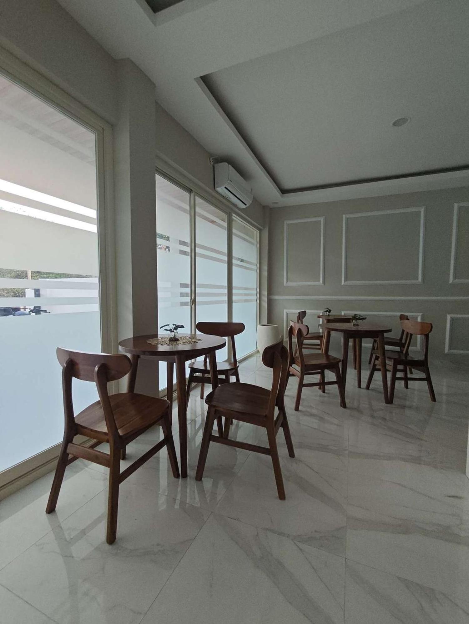 El Nipa Hotel Labuan Bajo Eksteriør billede