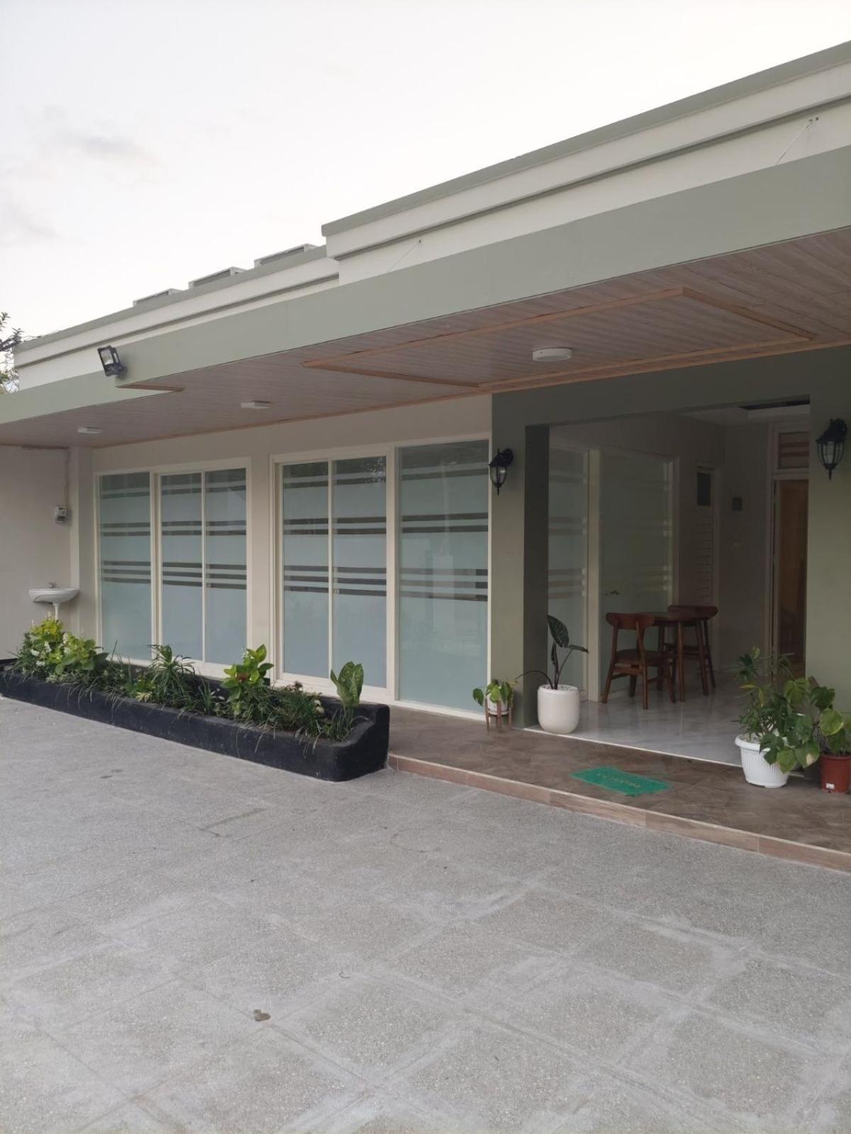 El Nipa Hotel Labuan Bajo Eksteriør billede