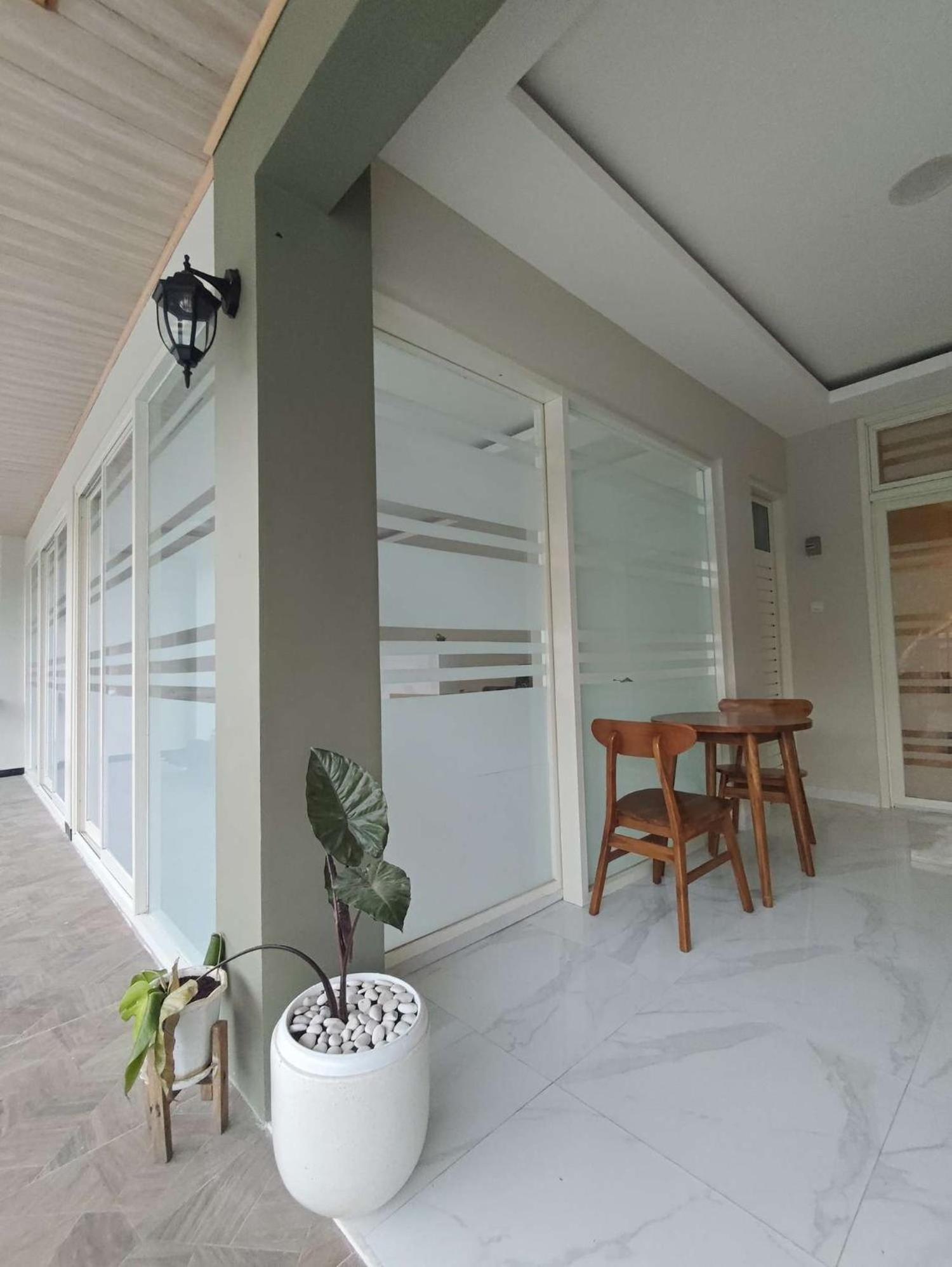El Nipa Hotel Labuan Bajo Eksteriør billede